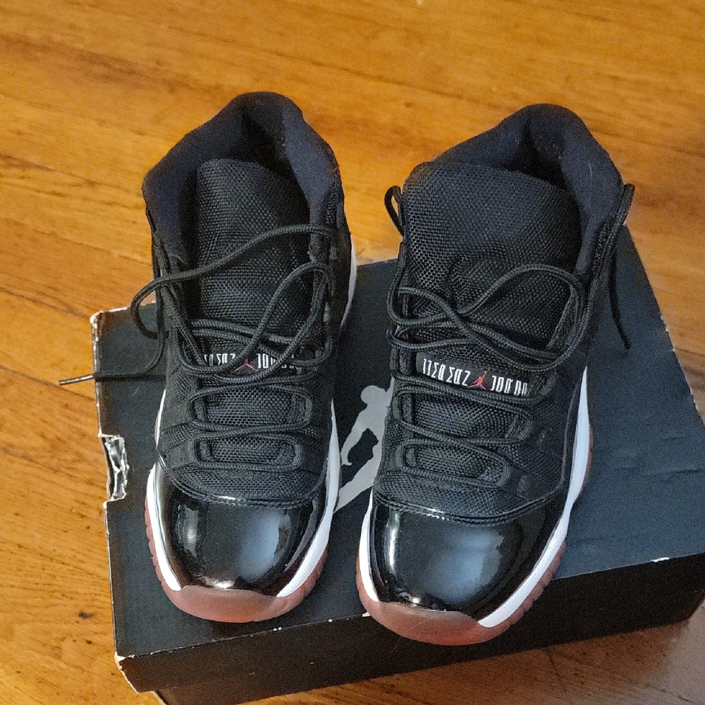 Jordan 11 Retro Bred